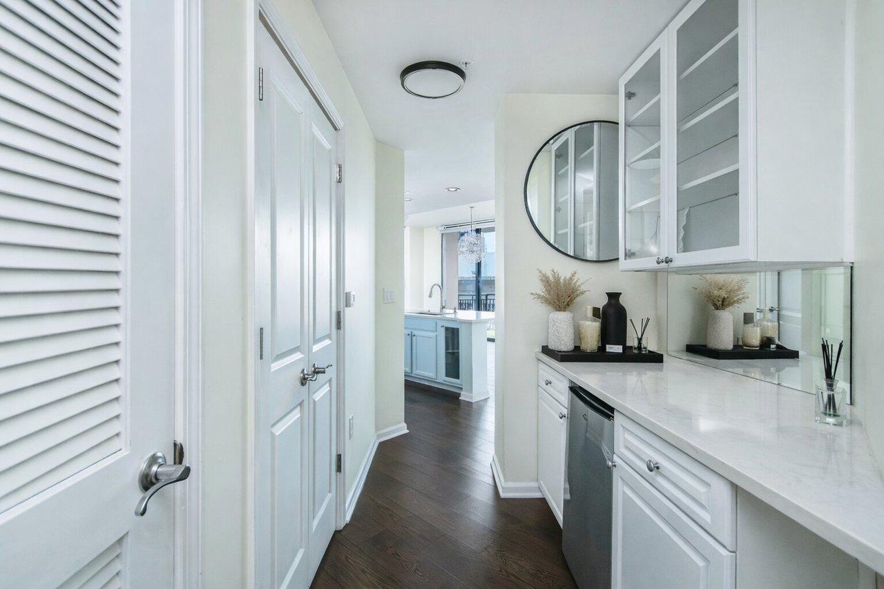 3040 Peachtree Road Unit 1003