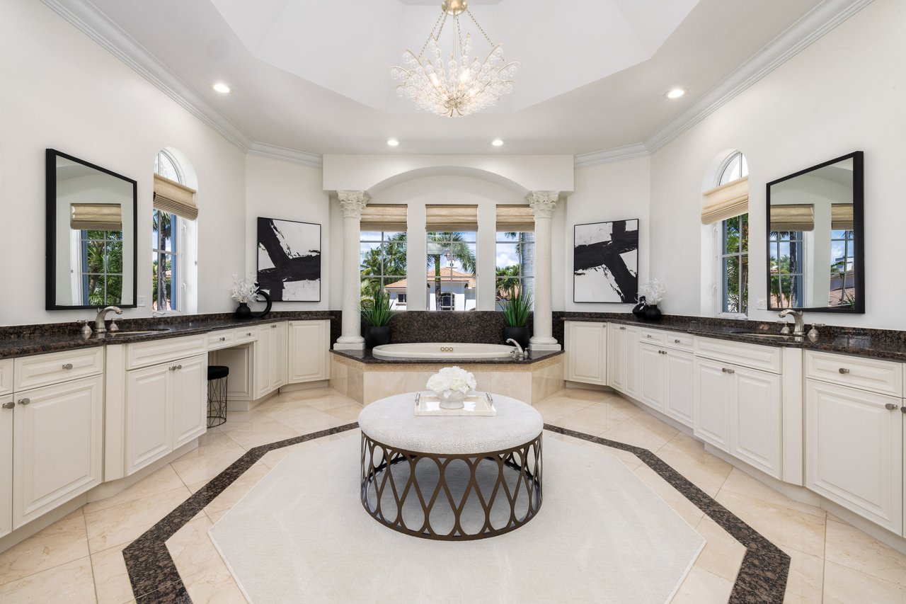 Palm Beach Gardens Waterfront Compound | 200' Deepwater Dockage | Harbour Isles