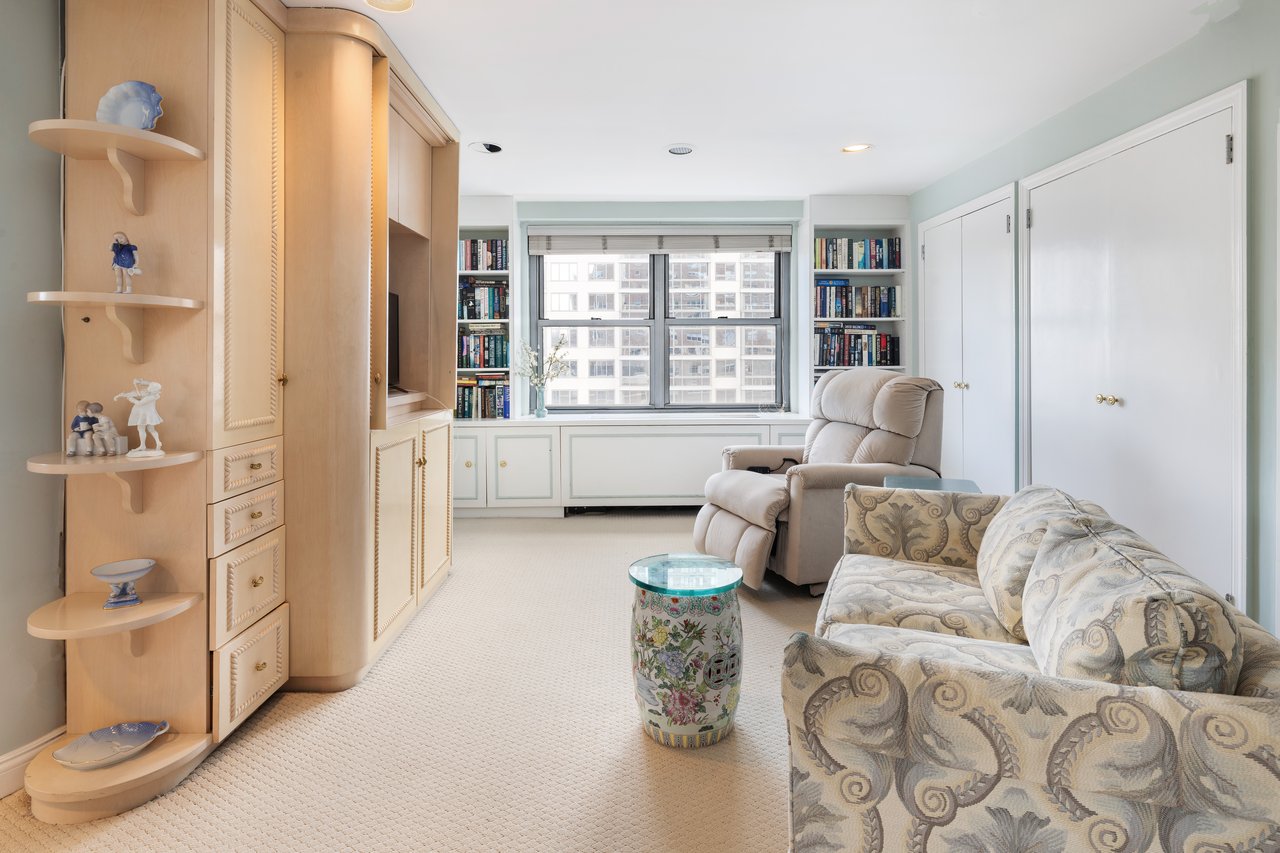 360 East 72nd Street, C1803