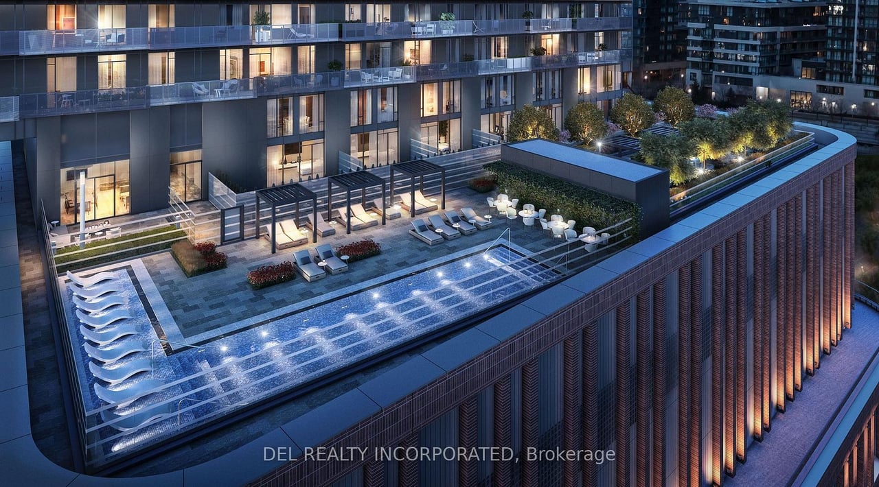 KING WEST'S PREMIER LUXURY COMMUNITY