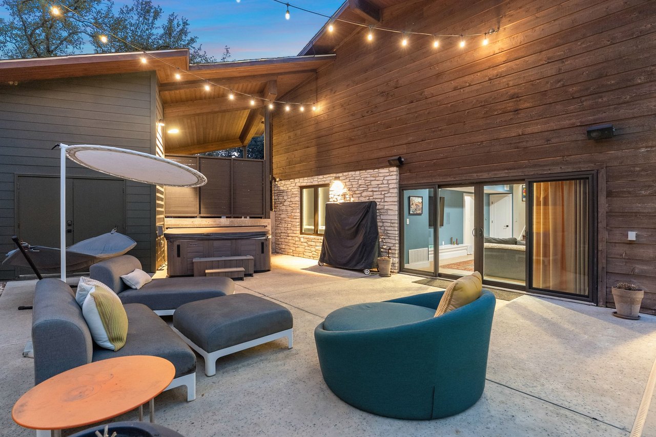 Balcones Mid-Century Modern Retreat