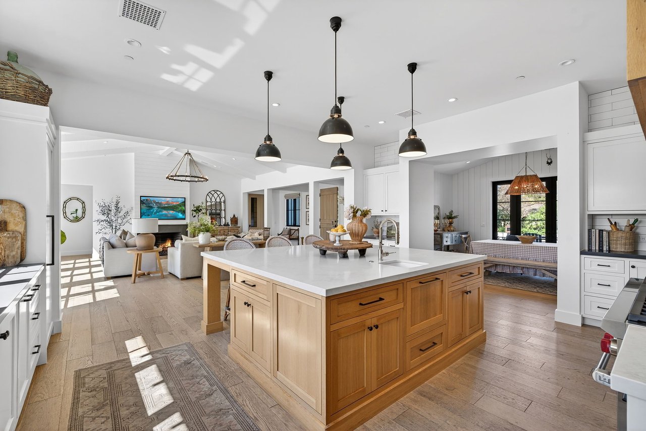 5217 E CALLE REDONDA