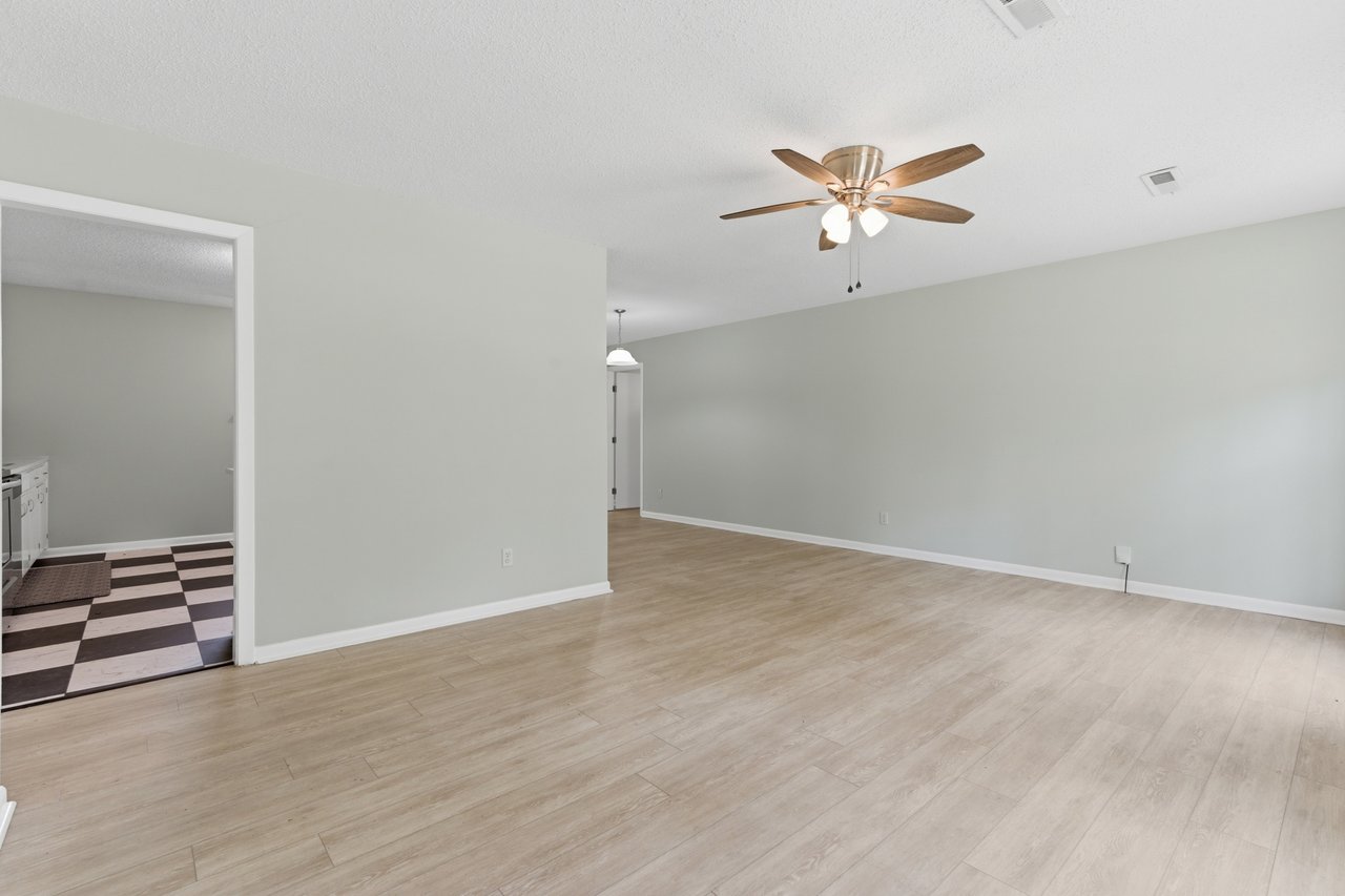 Updated 4BR Near Bridge Street