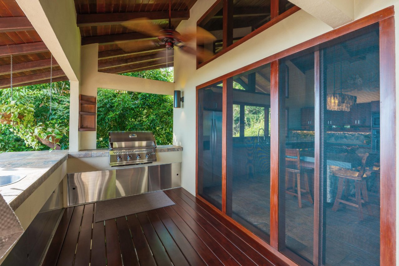 CasaPor Fin,Where the Rainforest Meets the Sea - Oceanview Luxury Estate