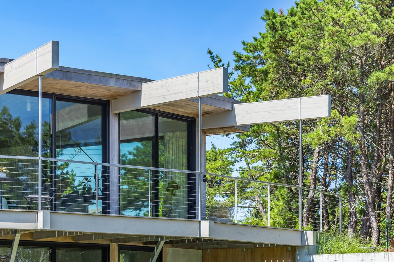 Cape Cod Modernist Masterpiece