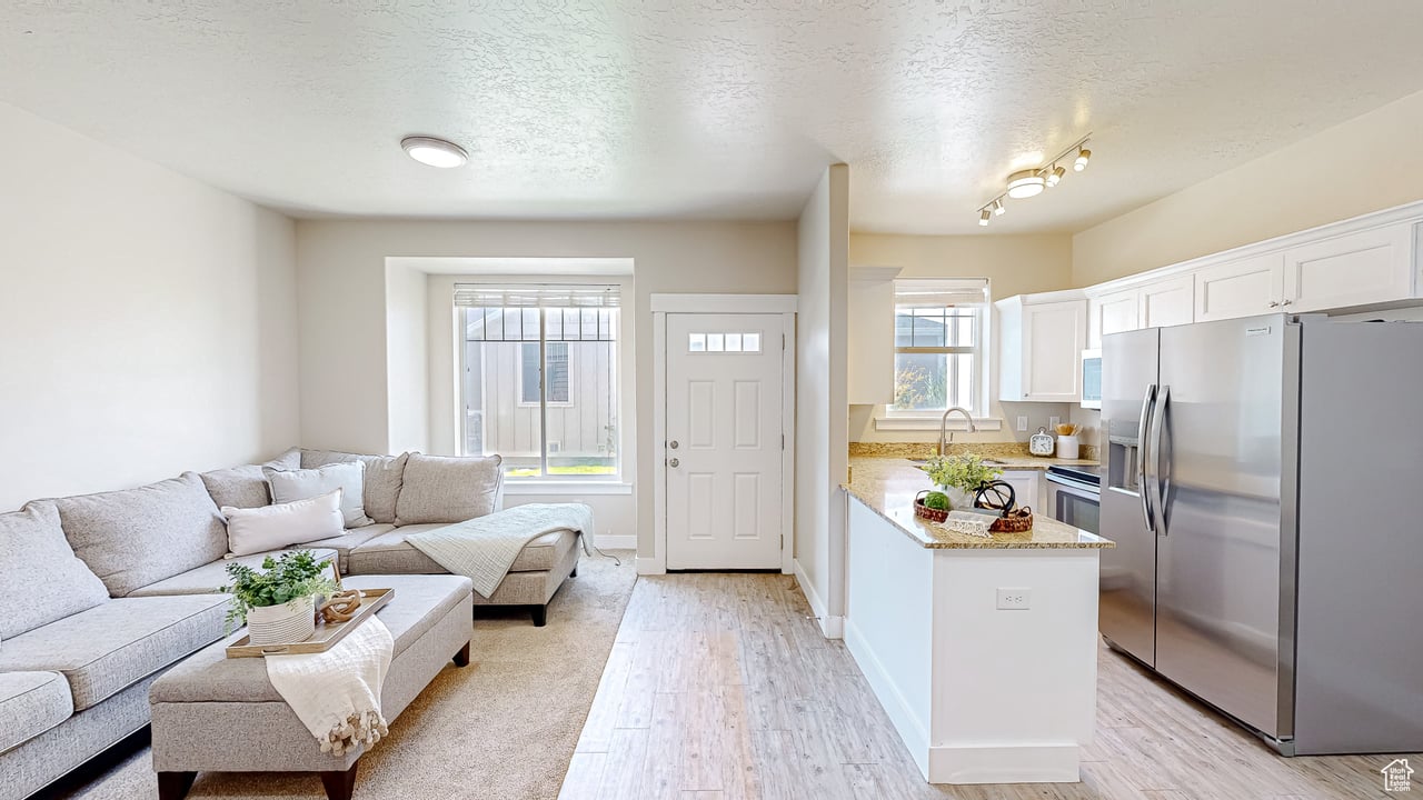 1789 E Skyline Dr #H2