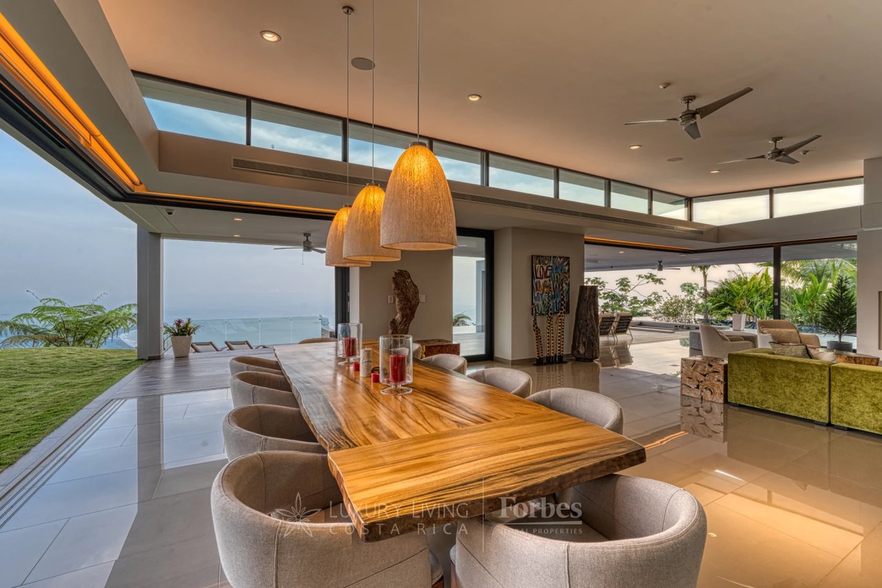 6575 - Dominical Contemporary Mansion