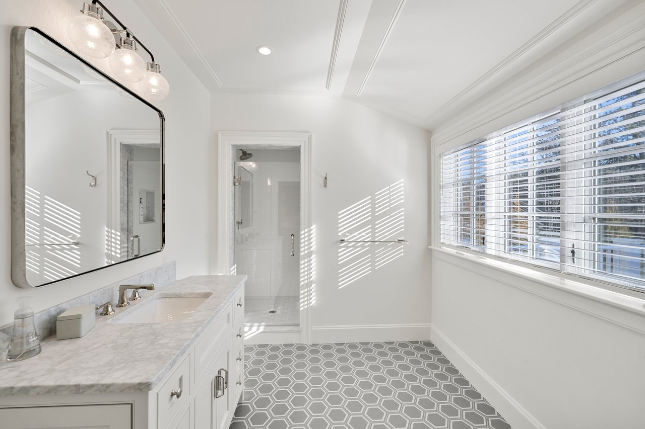 Stunning Residential Estate in Osterville 