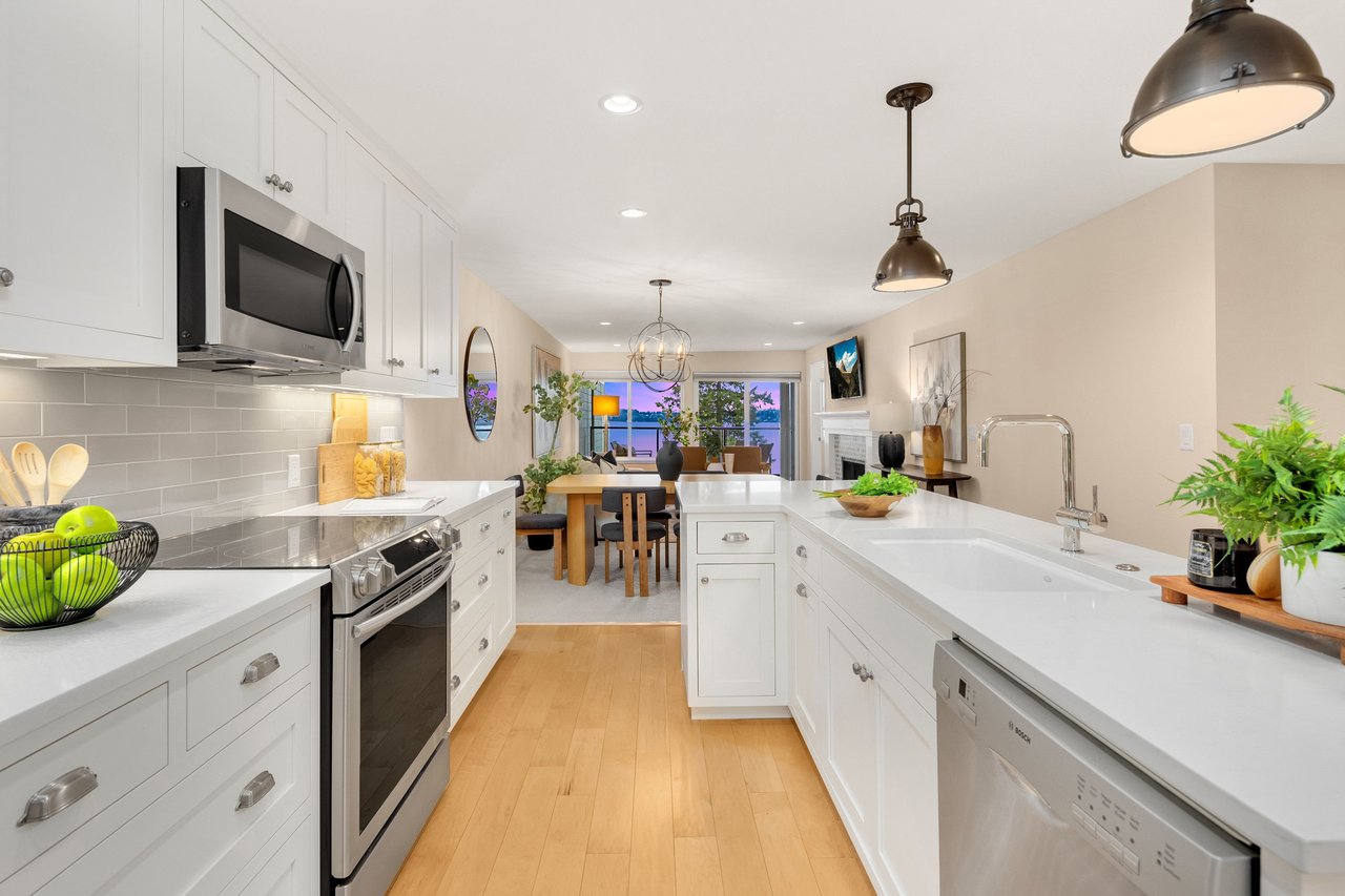 6620 Lake Washington Boulevard NE Unit: 303