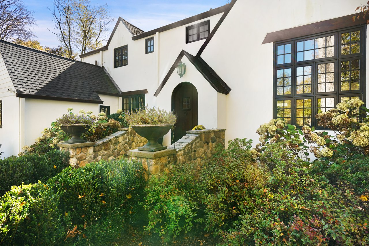 77 Pound Ridge Road