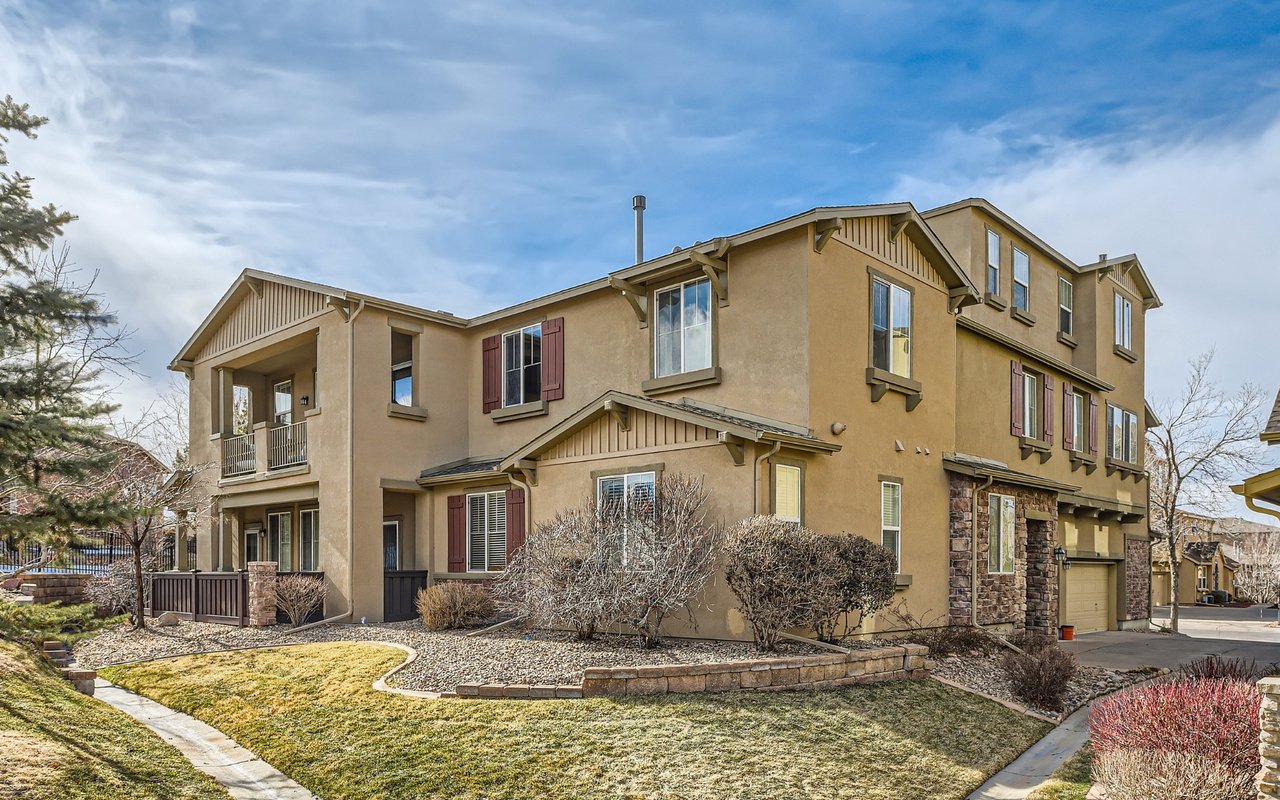 Just Listed: Discover Tranquility in this Renovated Single-Floor Townhome in Highlands Ranch!