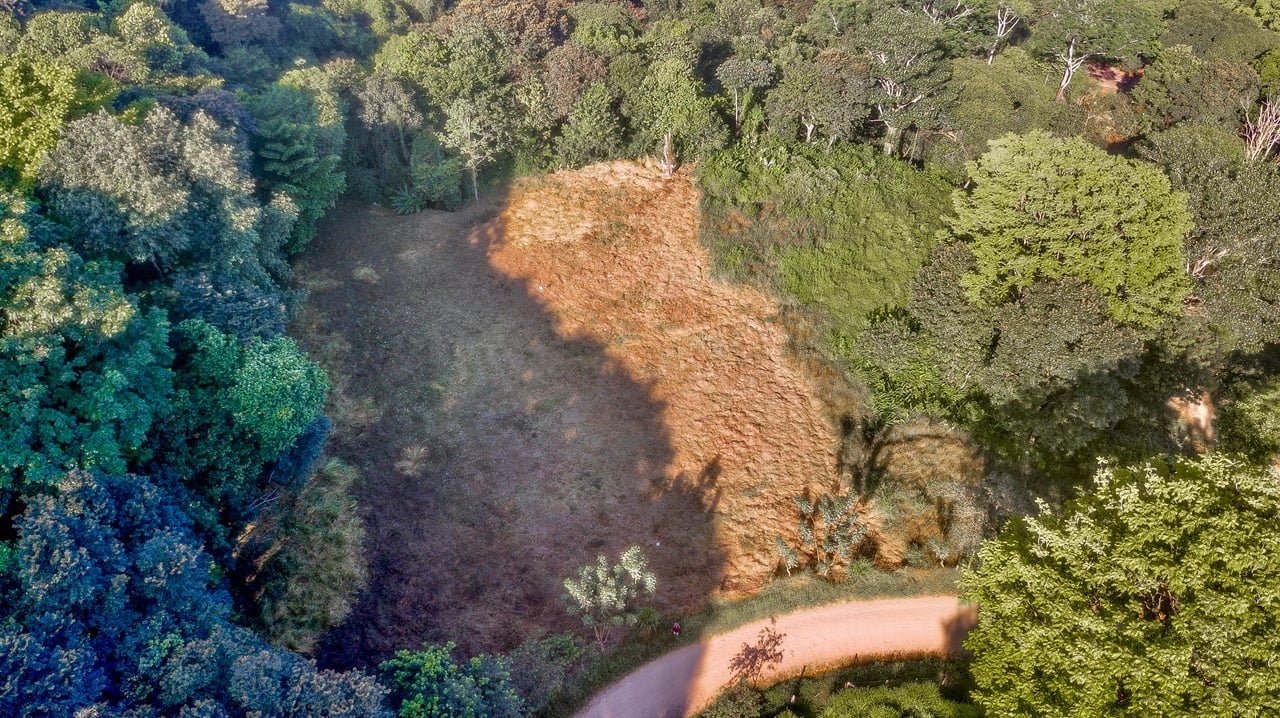 7 ACRES – Mountain Views! Large Building Area, Walking Distance To The Largest Waterfall In The Area, Public Road, Private Setting, Ready To Build, 20Min to Dominical!!