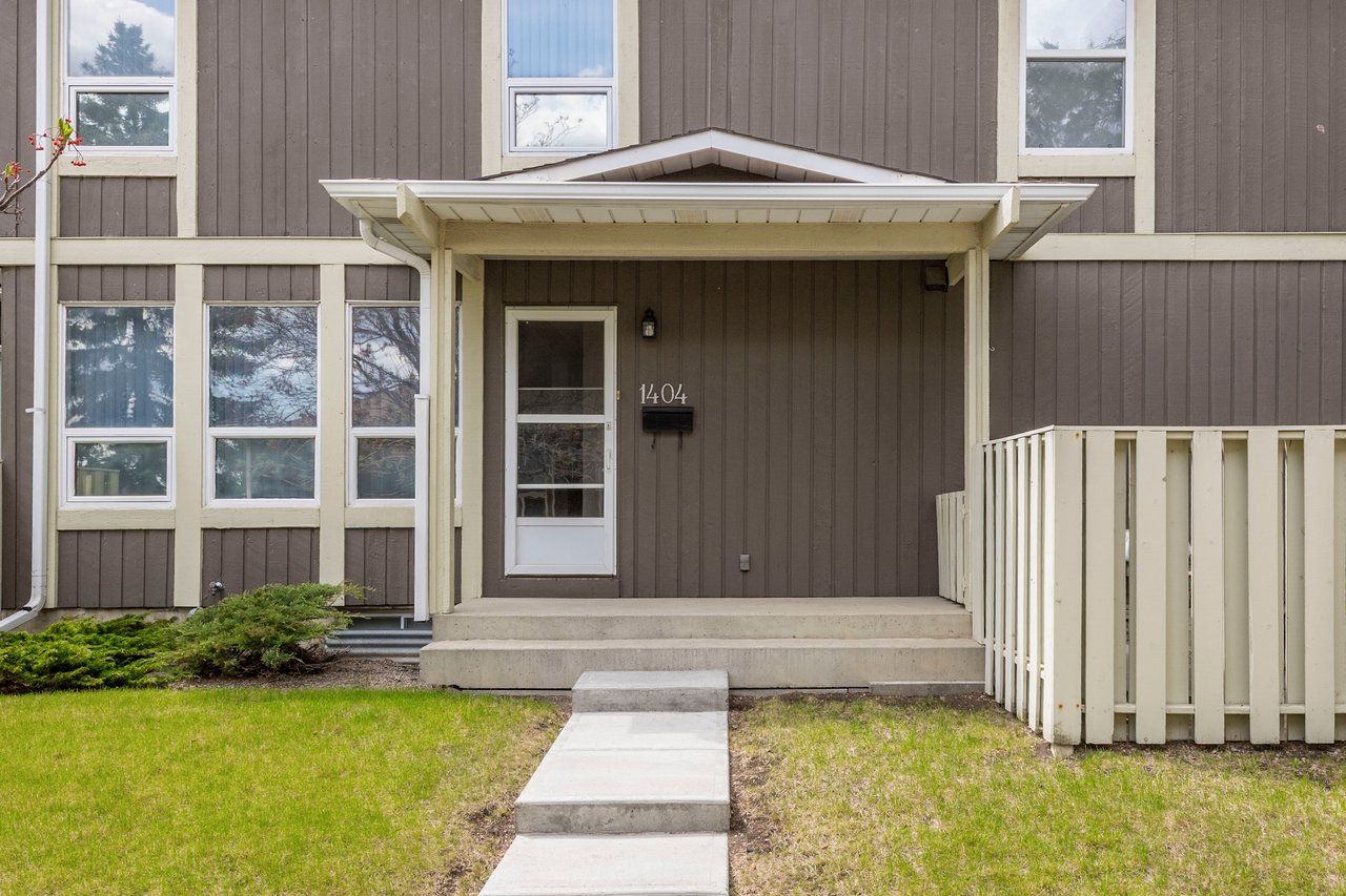 544 Blackthorn Road NE Unit: 1404