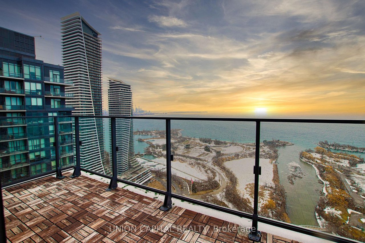 HUMBER BAY PENTHOUSE 
