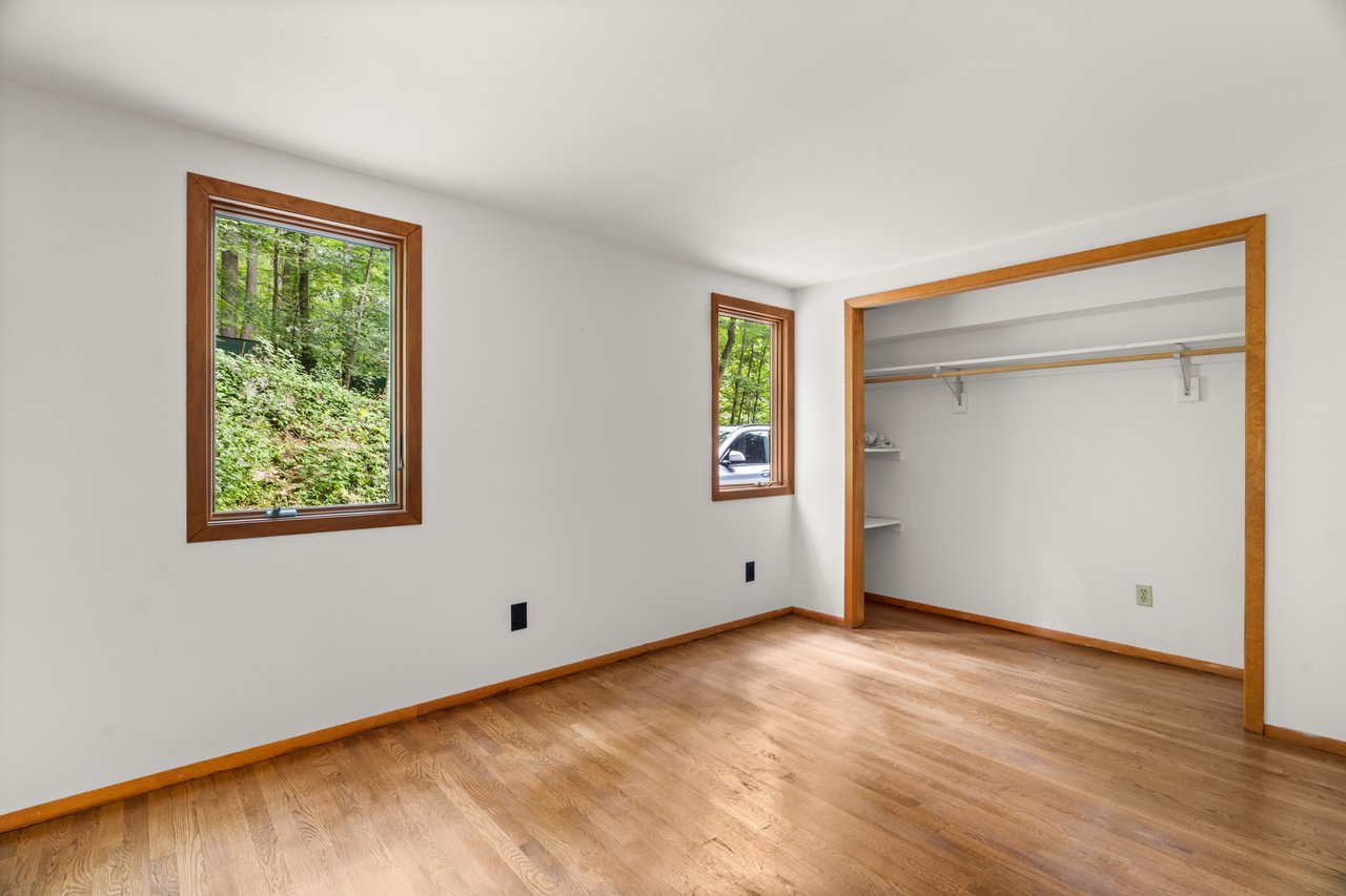 158 Buffalo Hollow Rd