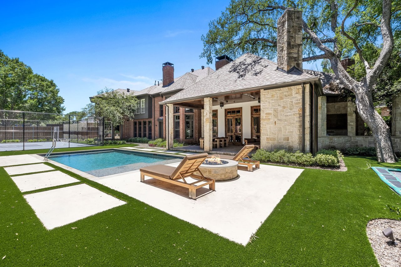 5620 Walnut Springs Ct