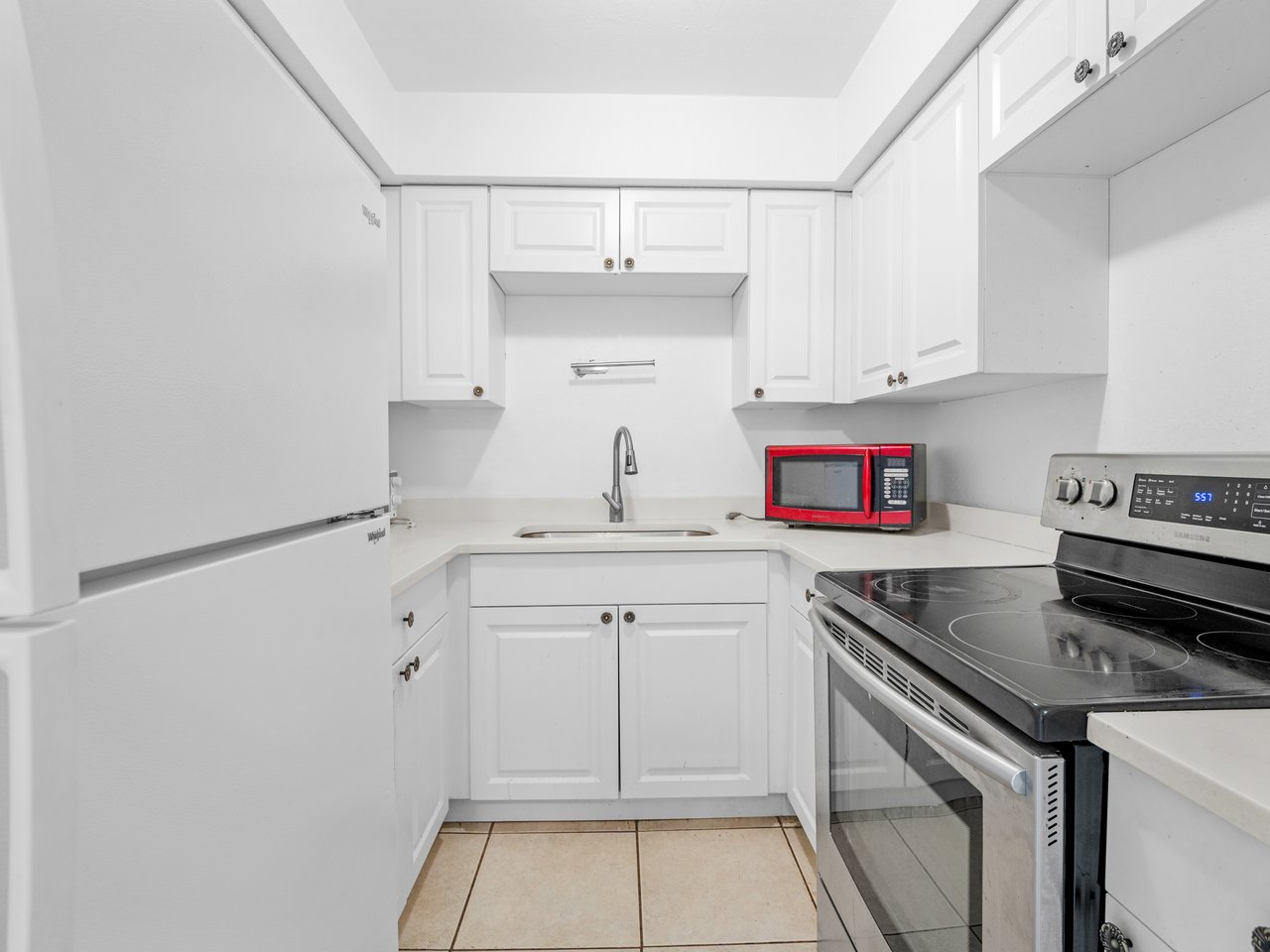 85,87,89 NW Irwin Ave