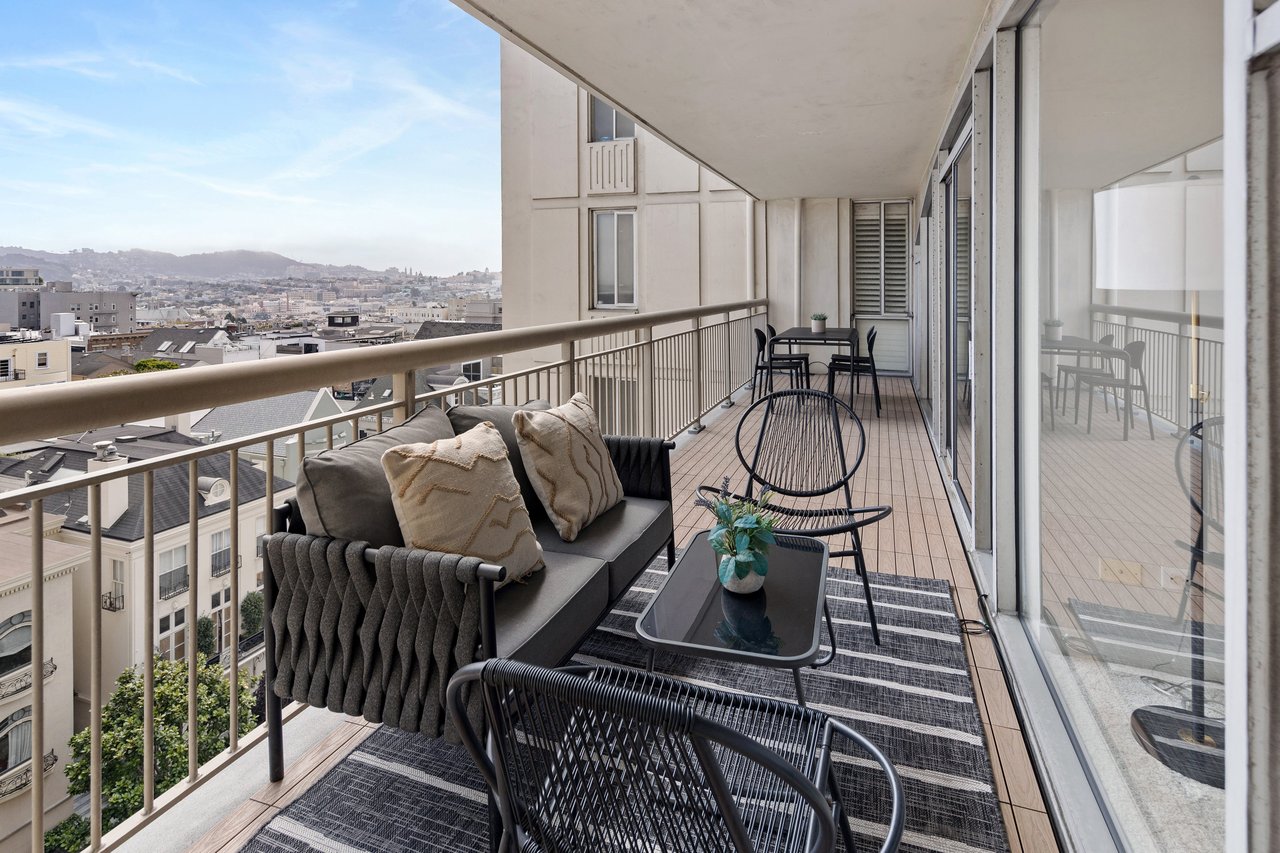 Contemporary Pacific Heights 1 Bedroom + Den