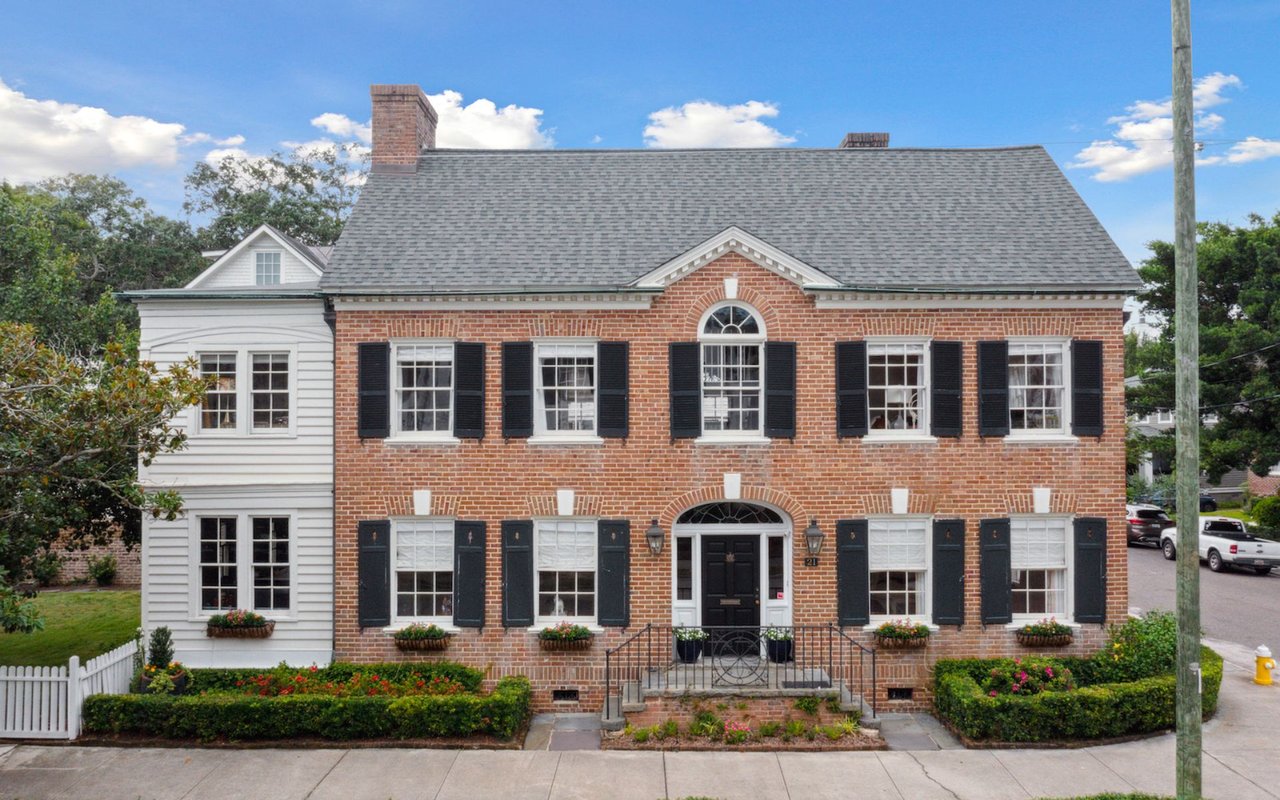Renovated South of Broad Home – 21 Council Street