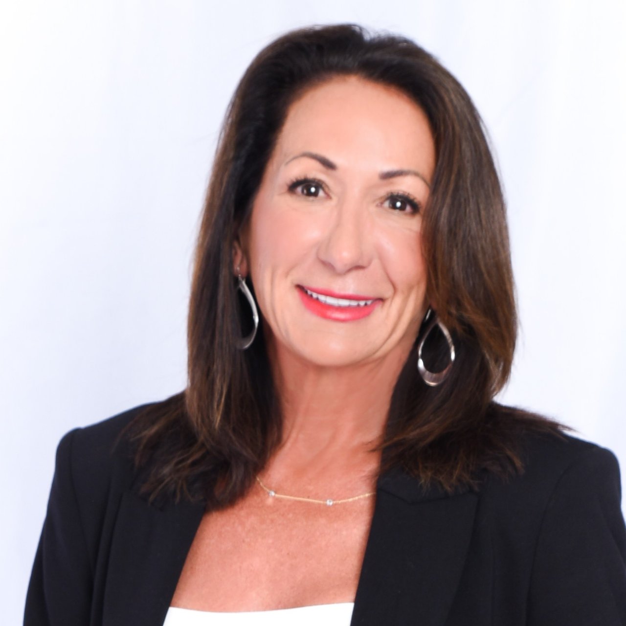 Liana Norman Dana Point, CA Real Estate Agent Headshot