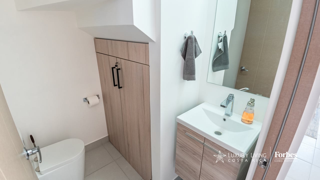 21565 - Corner house with 3 furnished bedrooms, a patio, in Cariari