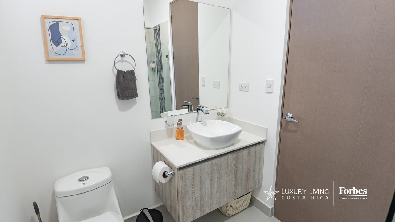 21565 - Corner house with 3 furnished bedrooms, a patio, in Cariari