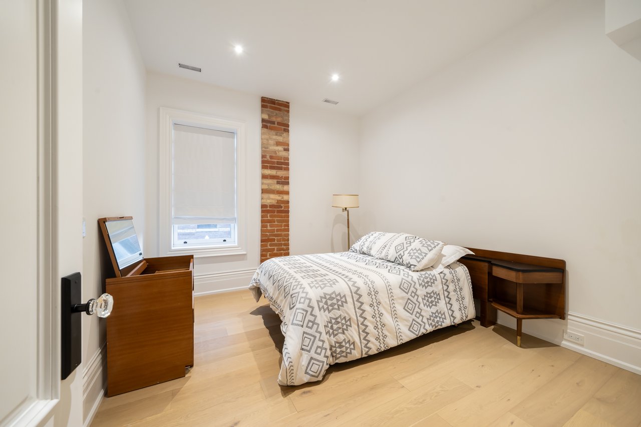38 Beaconsfield Ave 