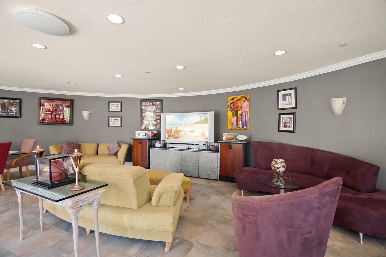 16840 Cypress Way