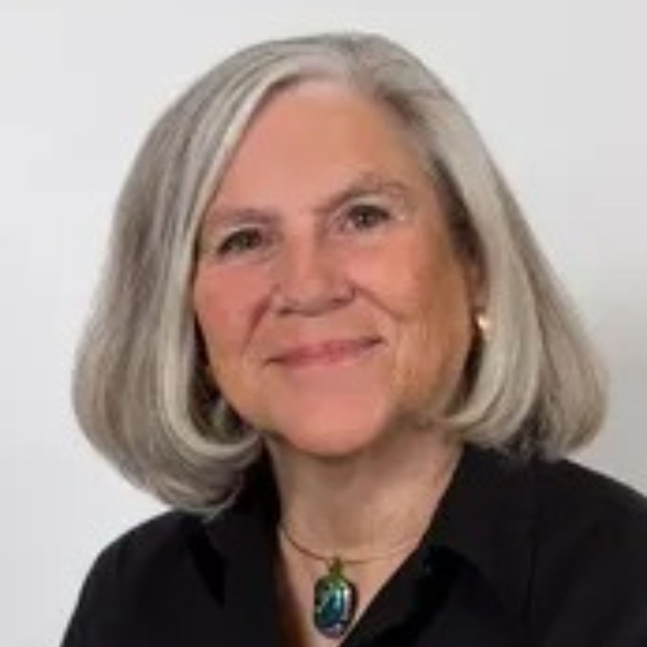 Beth Leathers Menlo Park, CA Real Estate Agent Headshot