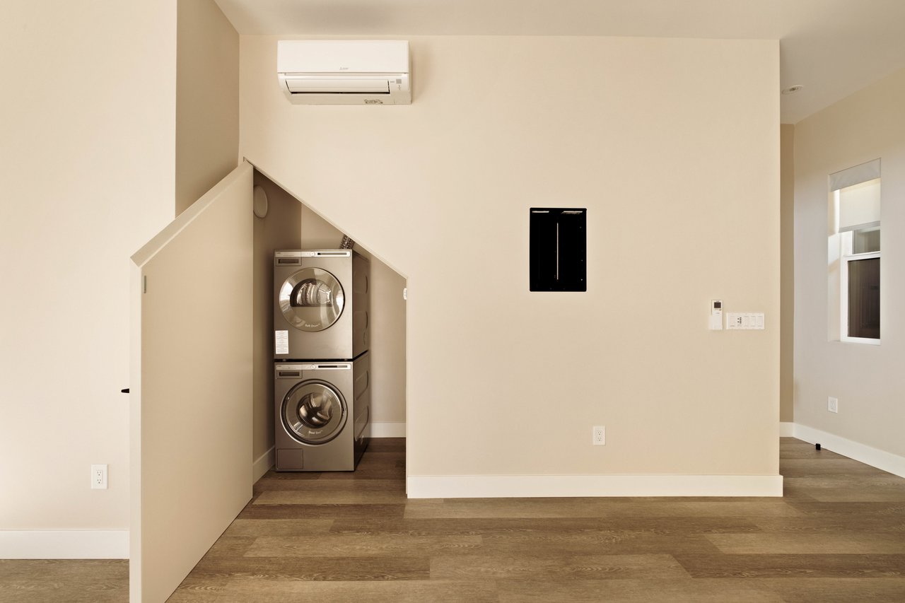 2325 27th St #B, Sunset Park