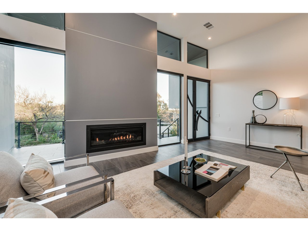 New Construction Luxury Lease in Central Austin with Guest House