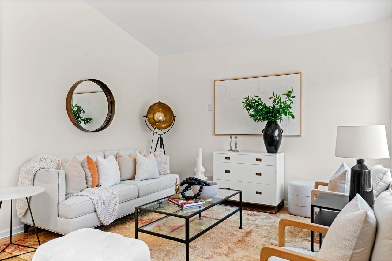 Your Neighbor ‘s Home Sold the Level Up Way - 2429 22nd Ave