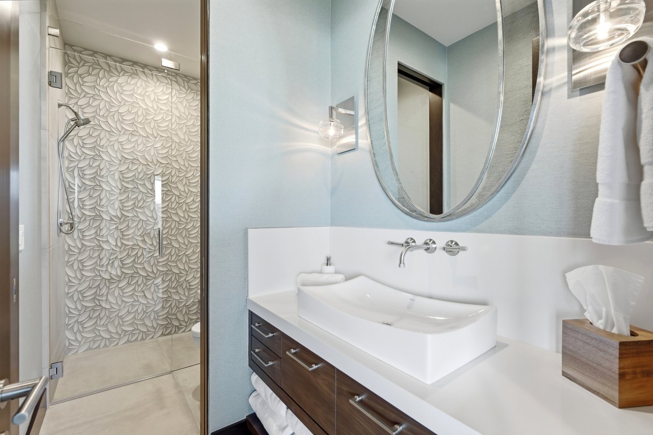 Top-of-Promontory Architectural Estate — Furnished & Turnkey - Front-Row Mountain Views