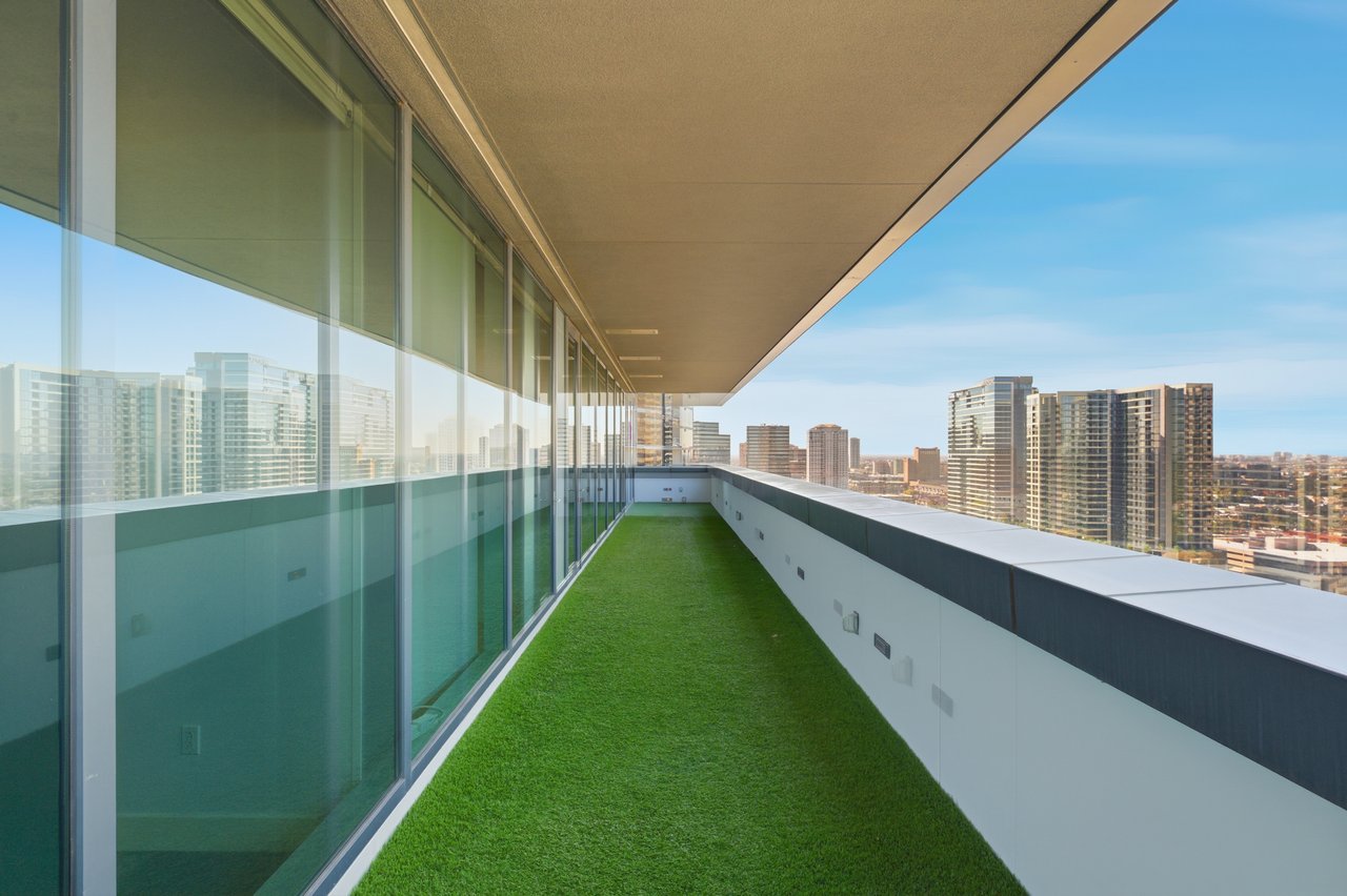 1600 Post Oak Blvd, #1903