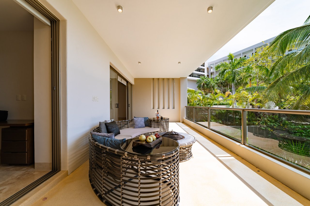 3 Bedroom, Condo, COSMO 8A-1