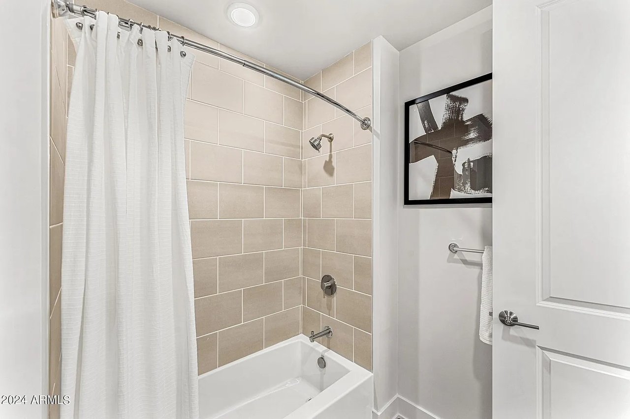 3131 N CENTRAL Avenue, 3012, Phoenix Unit: 3012