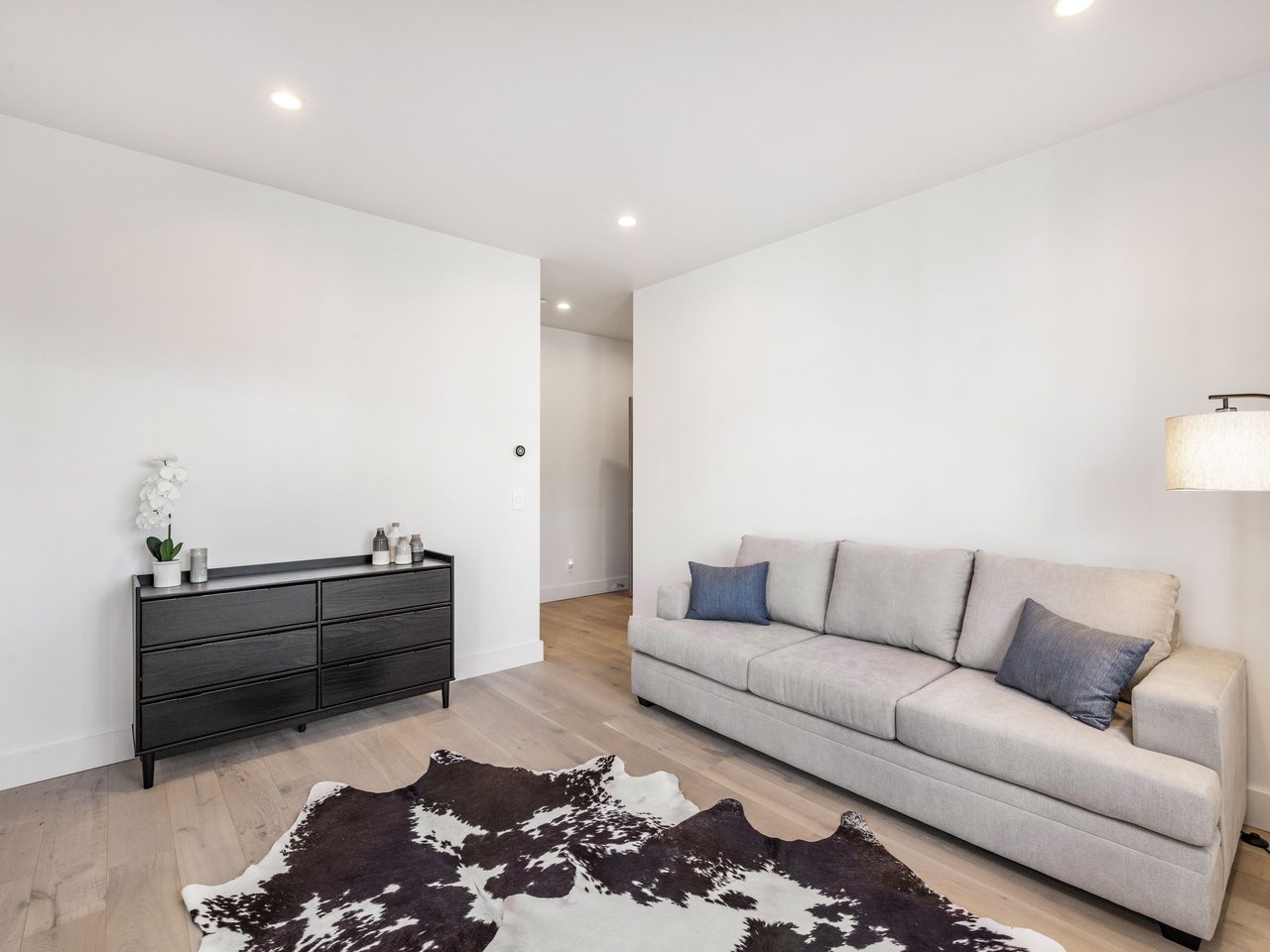 4380 June Point, Avon