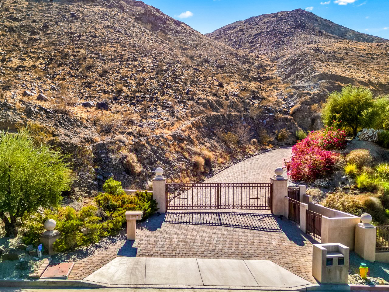 2 Nebulae Way, Rancho Mirage