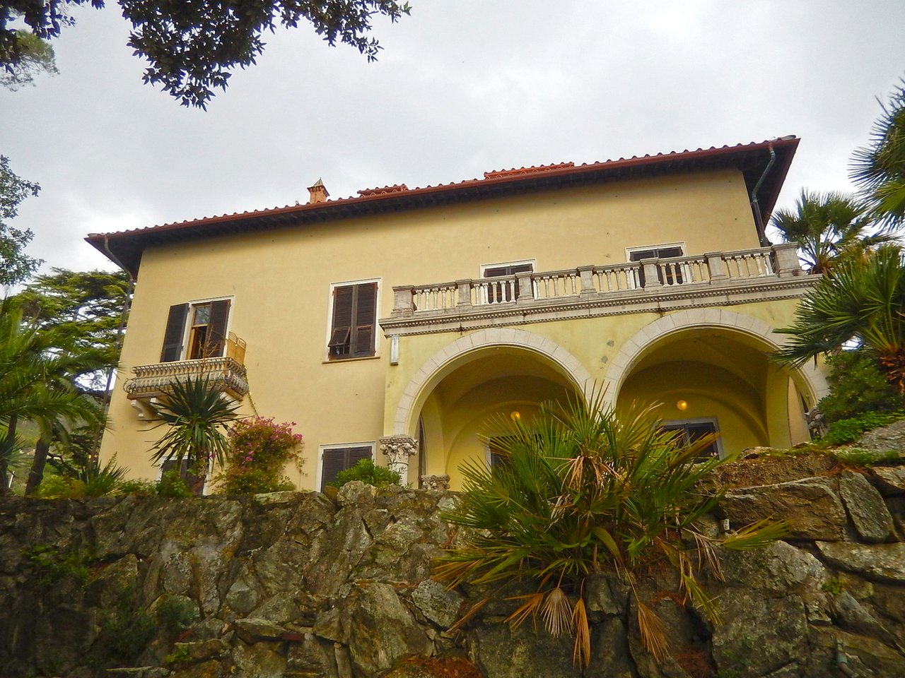 Luxury Seafront Villa in Liguria