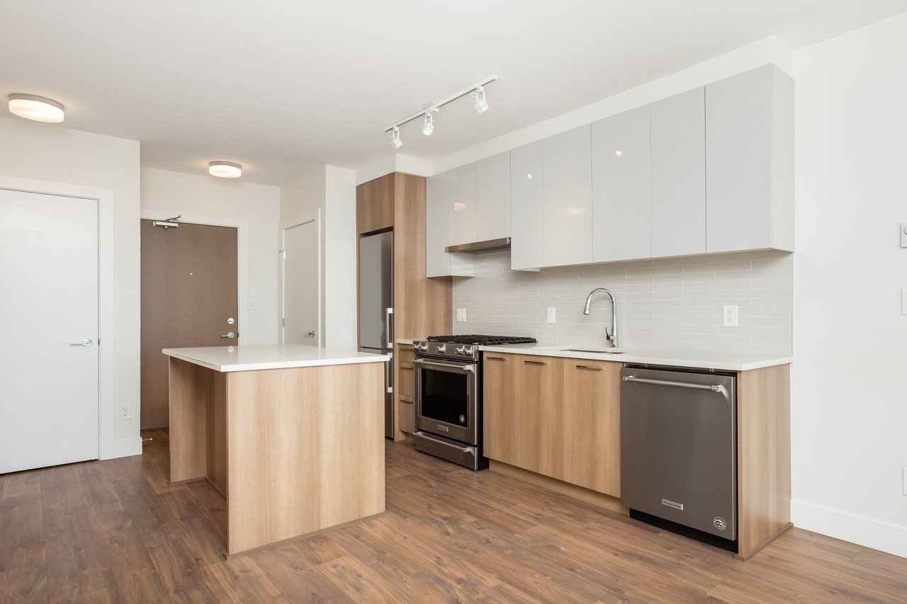 258 Nelson's Ct, #411