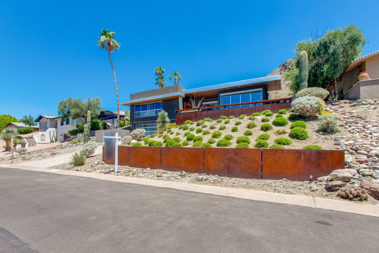 2230 E Belmont Avenue