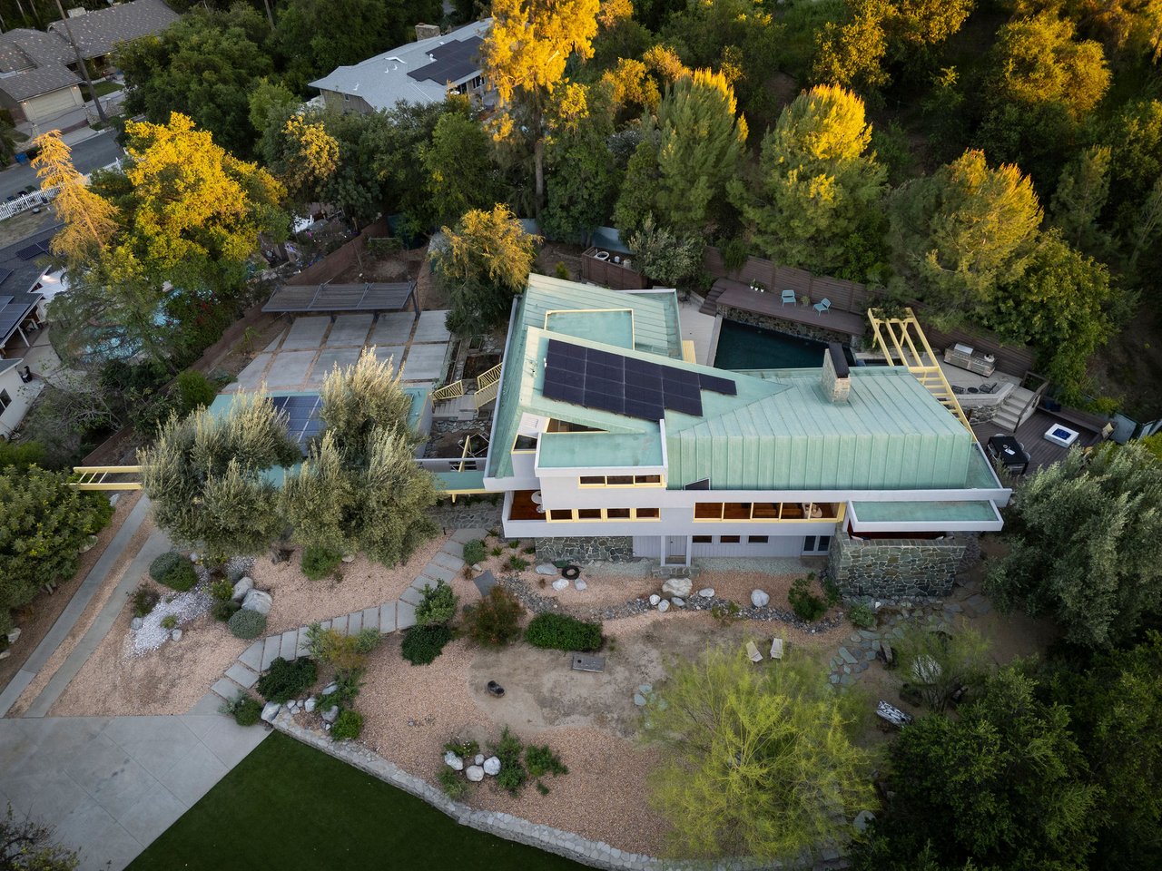 The Van Dekker House, Master architect R. M. Schindler