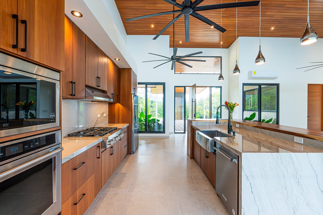 3 Bedroom Luxury Modern Tropical Home in Dominical