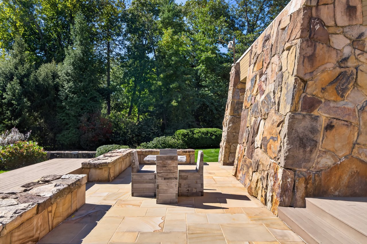 15 Horseshoe Road (Long Island)