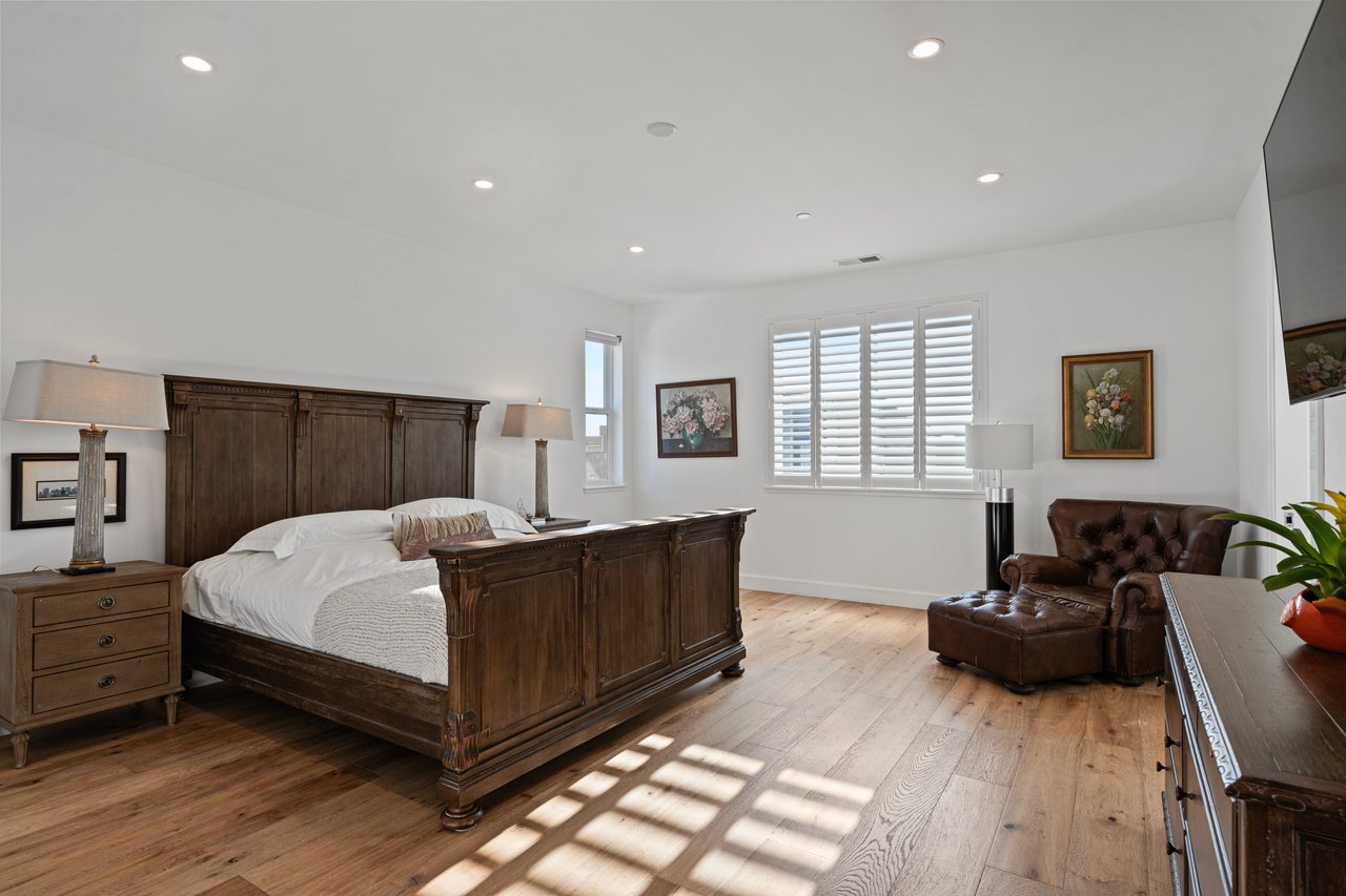 280 Pacific Heights Dr