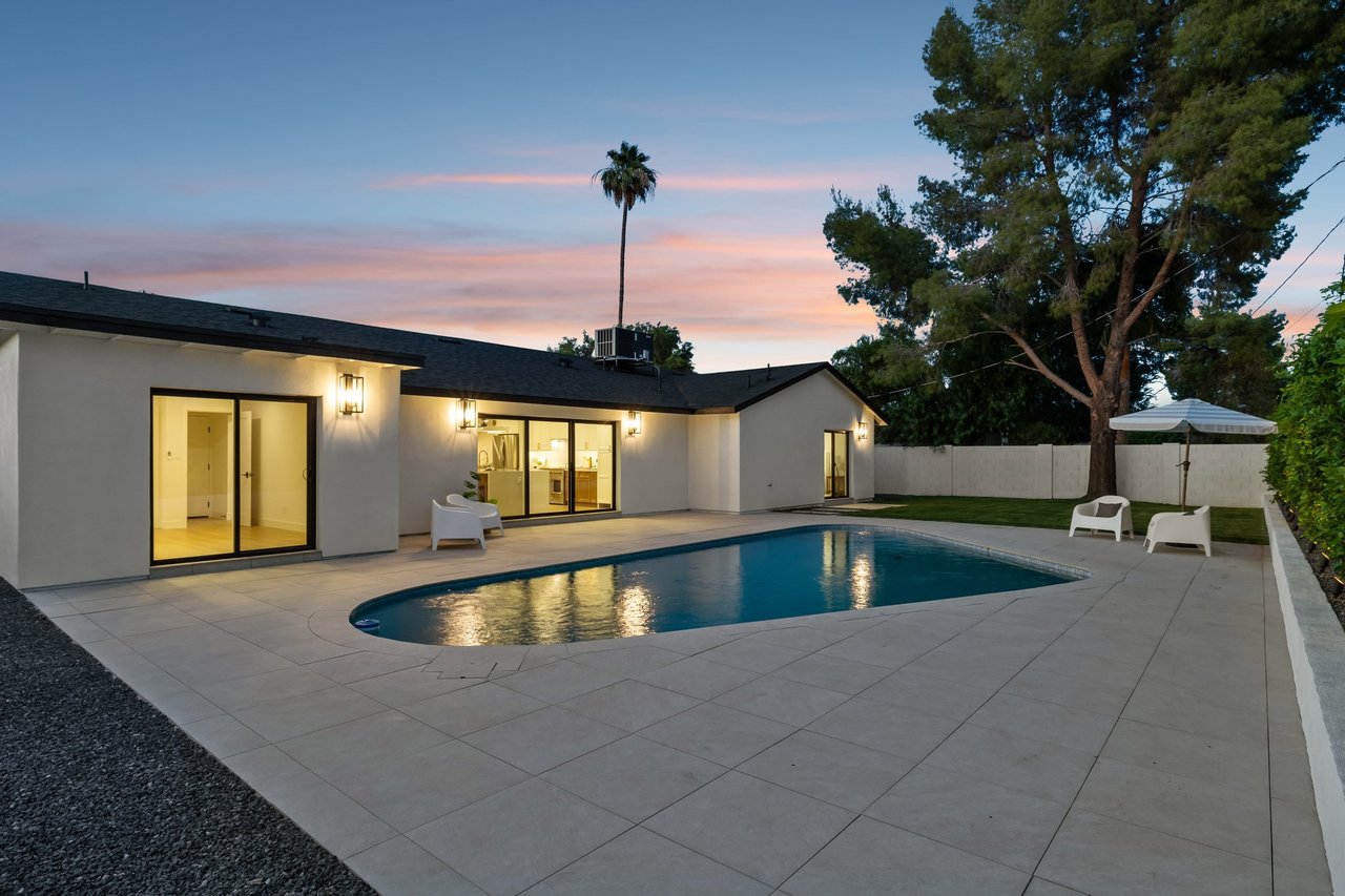 Mid-Century Modern Gem
