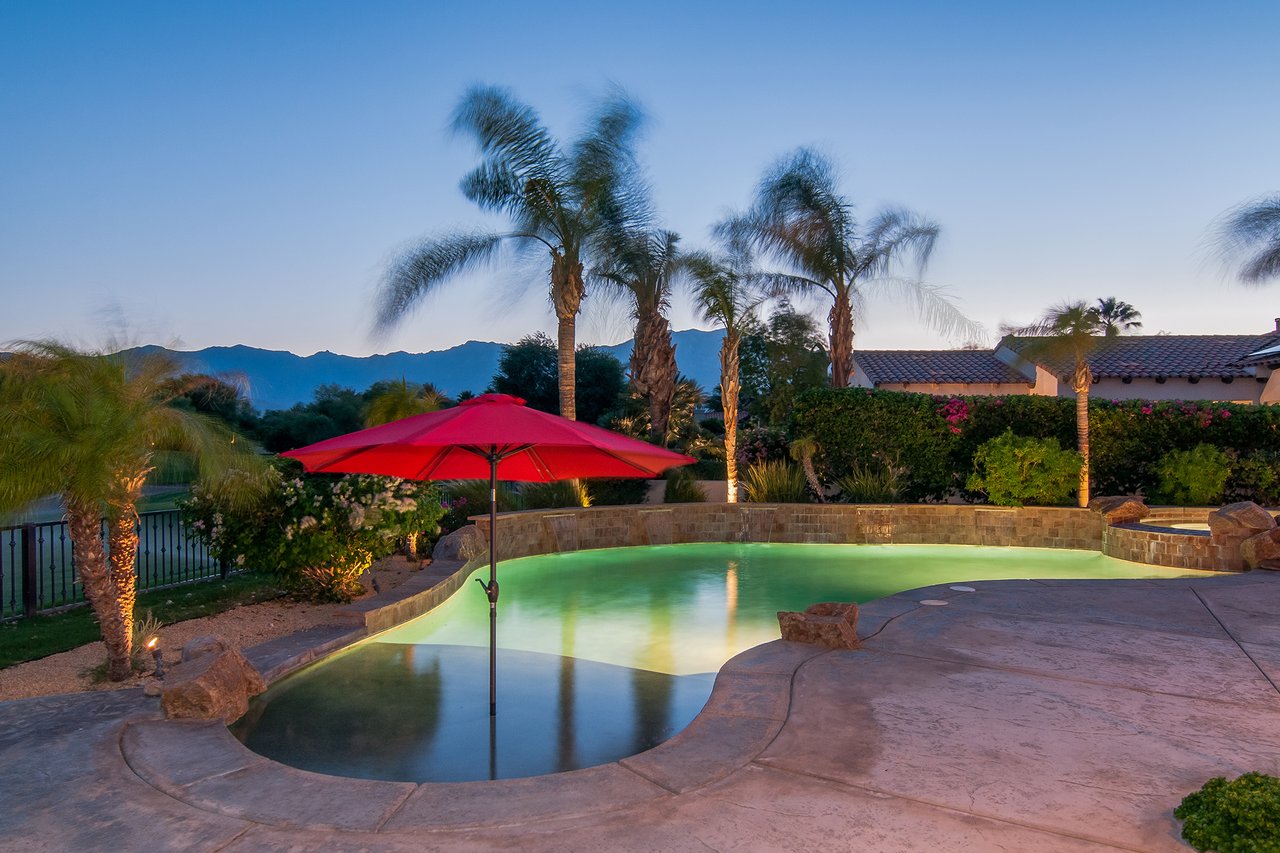 Mission Hills CC: Views + Lifestyle + Golf