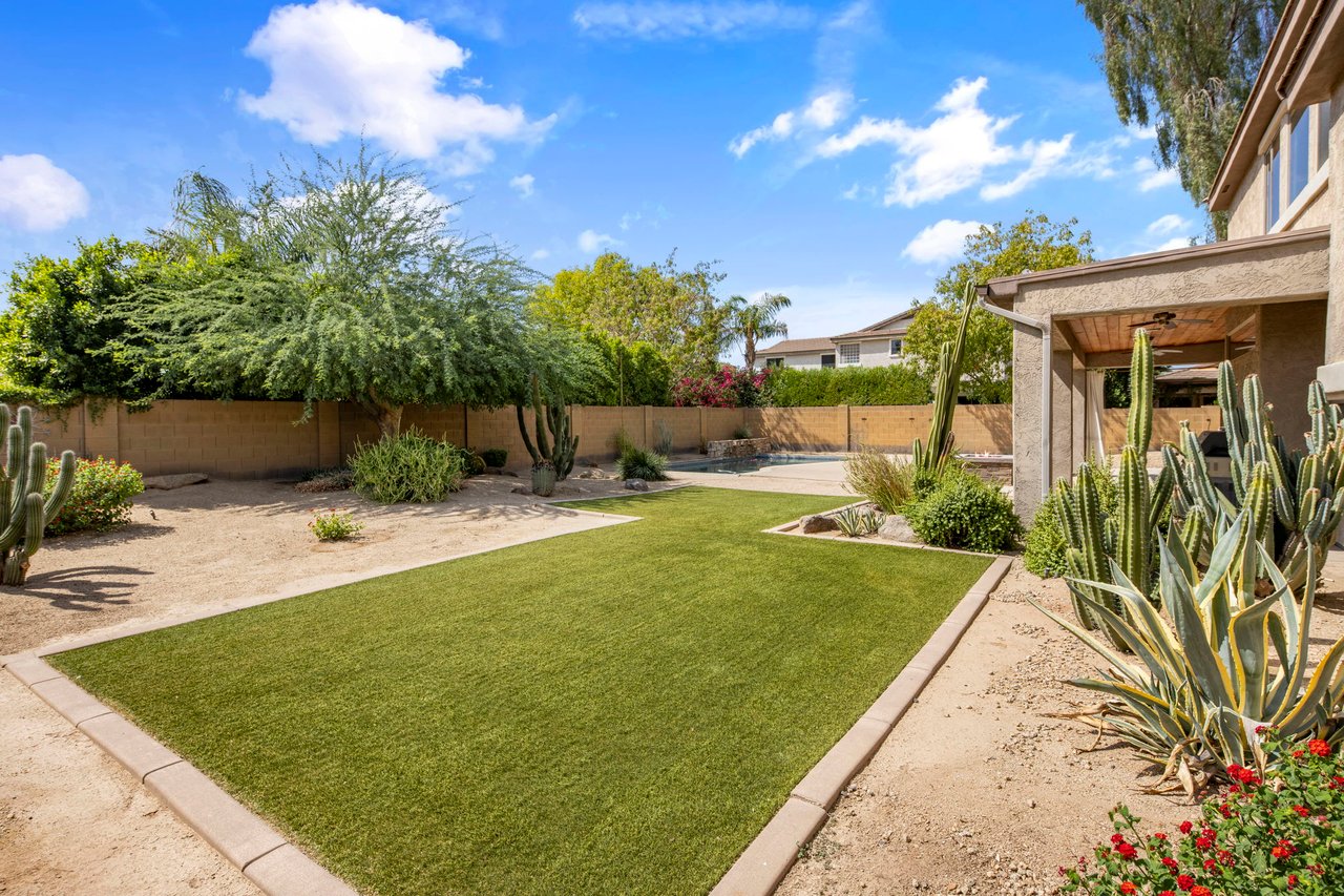 315 E Mary Ln