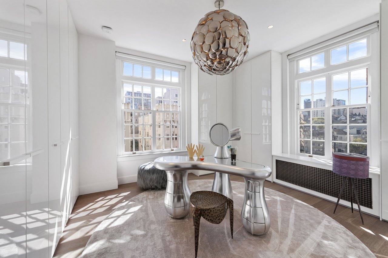 Magnificent Apartment at The Heights