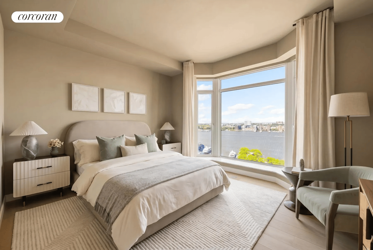 555 West 22nd Street, 20A